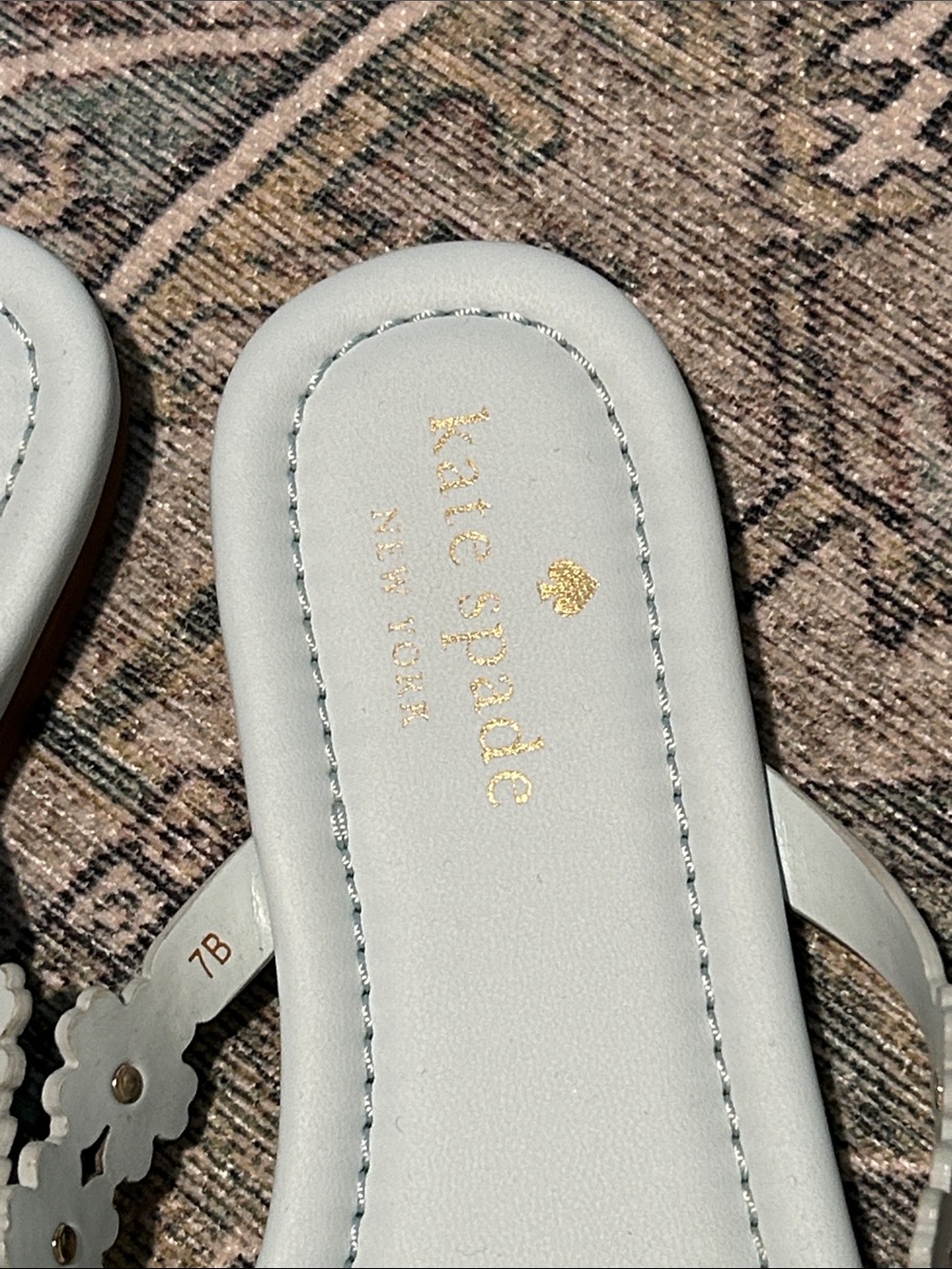 Kate Spade Pastel Blue Daisy Floral Thong Flop Flop Sandals Women's Size 7 - Picture 4 of 6